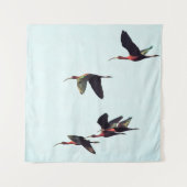 Ein Wedge von Ibises im Flug Wandteppich (Vorderseite)