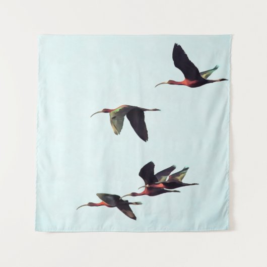 Ein Wedge von Ibises im Flug Wandteppich (Vorderseite)