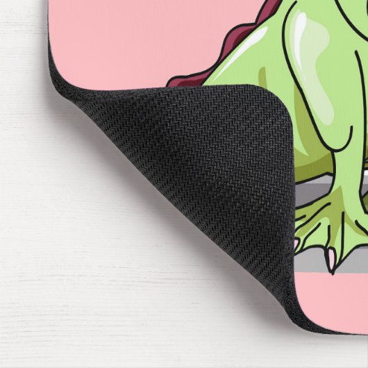 Ein weiblicher Hadrosaurus, der eine Puppe hält. Mousepad (Ecke)