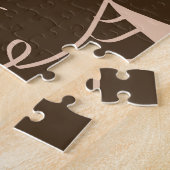 Ein weibliches Gesicht: abstraktes Muster. Puzzle (Seite)