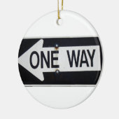 Ein Weisen-Zeichen Keramik Ornament (Links)