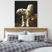 Ein weißer Tiger Leinwanddruck (Insitu (Schlafzimmer))