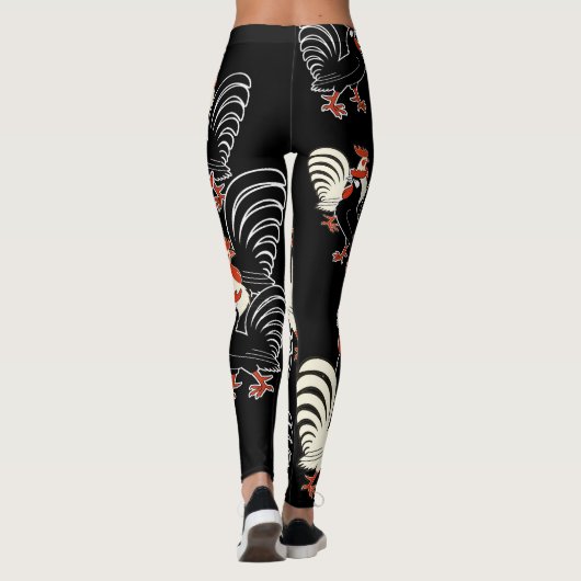 Ein weißer und zwei schwarzer Hahn Leggings (Rückseite)