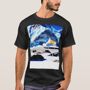 Ein weißes Klavier auf den schneebedeckten Gipfeln T-Shirt