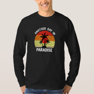 Ein weiterer Paradies-Tag T-Shirt