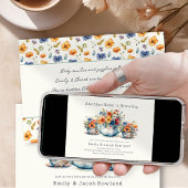 Ein weiteres Baby ist das Brennen von Blumenjungen Einladung