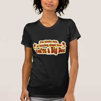 Ein weiteres großes Design T-Shirt