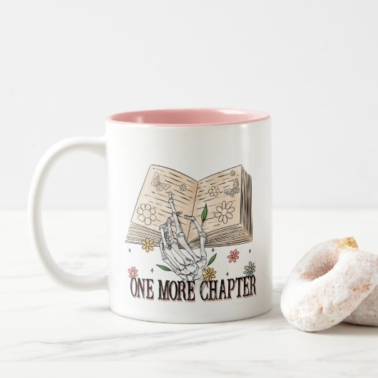 "Ein weiteres Kapitel" Buchpreisangebot Zweifarbige Tasse (Mit Donut)