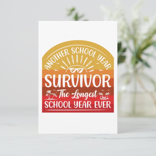 Ein weiteres Schuljahr überlebt Sonnenschule RSVP Karte (Stehend Vorderseite)