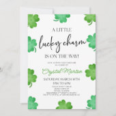 Ein wenig Glück, eine grüne Clover Baby-Dusche Einladung (Vorderseite)