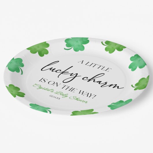 Ein wenig Glück, eine grüne Clover Baby-Dusche Pappteller (Schrägansicht)