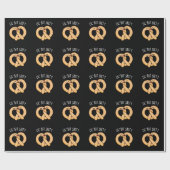 Ein wenig salzig Cool Salty Pretzel Puff Dark BG Geschenkpapier (Flach)