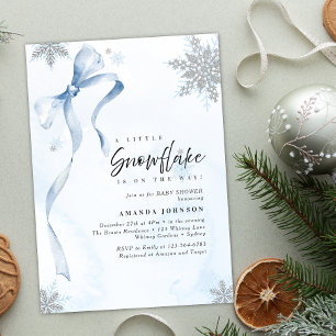 Ein wenig Snowflake Blue Bow Glitzer Babydusche Einladung