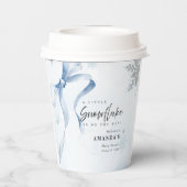 Ein wenig Snowflake Blue Bow Glitzer Babydusche Pappbecher (Rückseite)