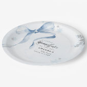 Ein wenig Snowflake Blue Bow Glitzer Babydusche Pappteller (Schrägansicht)