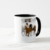 Ein winterlicher landschaftlicher Laufpferde Tasse (VorderseiteRechts)