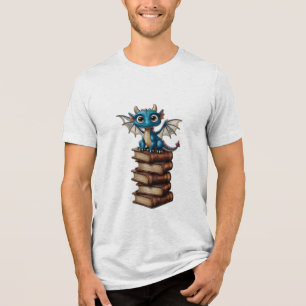 Ein winziger Drache mit übergroßen Augen, der auf  Tri-Blend Shirt