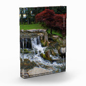 Ein winziger Wasserfall Fotoblock (Links)