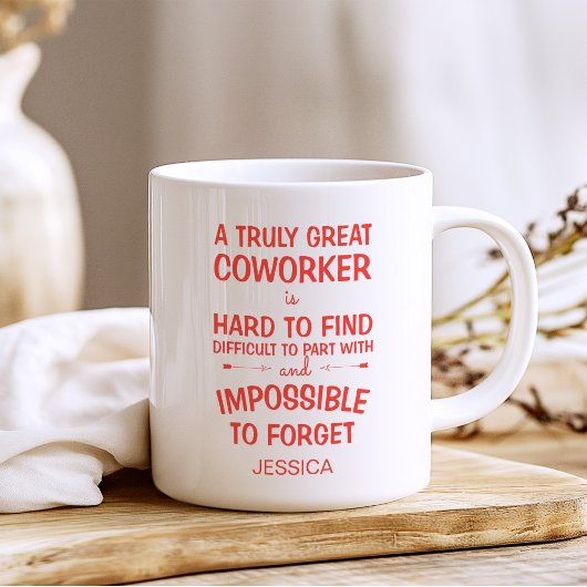 Ein wirklich großer Mitarbeiter mit Namen Kaffeetasse