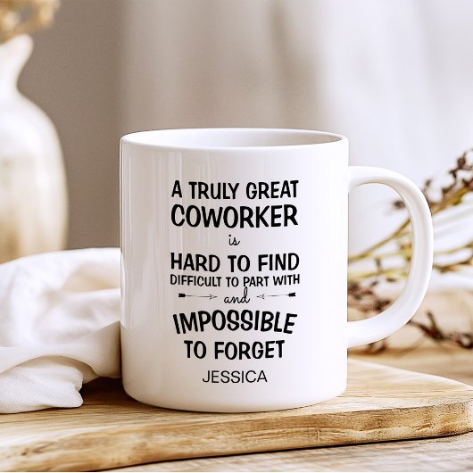 Ein wirklich großer Mitarbeiter mit Namen Kaffeetasse