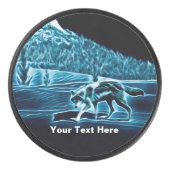 Ein Wolf im Schnee Eishockey Puck (Vorderseite)