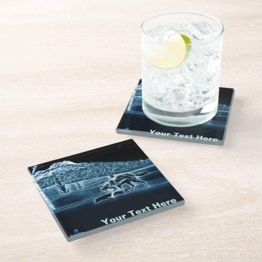 Ein Wolf im Schnee Glasuntersetzer (Schrägansicht)