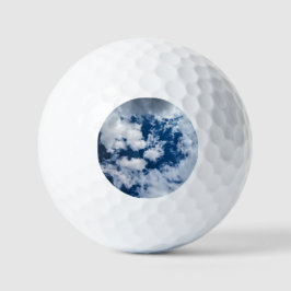 Ein Wolkenwirbel Golfball
