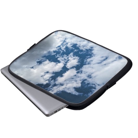 Ein Wolkenwirbel Laptopschutzhülle (Vorne Knopf)