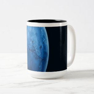 Ein wunderschöner blauer Planet Zweifarbige Tasse