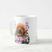 Ein zackiger Mastiff liegt auf dem Boden Kaffeetasse (Vorderseite Links)