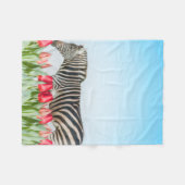 Ein Zebra unter den Tulpen Fleecedecke (Vorderseite (Horizontal))
