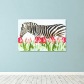 Ein Zebra unter den Tulpen Leinwanddruck (Insitu (Holzboden))
