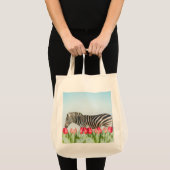 Ein Zebra unter den Tulpen Tragetasche (Vorderseite (Produkt))