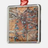 Ein Zeichen des Winters, Weinberge und Ziegelmauer Silbernes Ornament (Links)