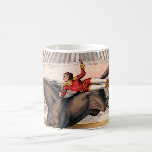 Ein Zirkus-Performer reiten auf einem Hügel Kaffeetasse (Mittel)