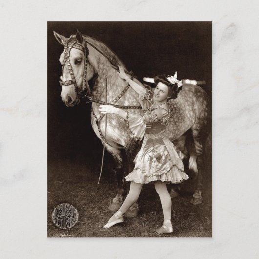 Ein Zirkusmädchen und Pferd Postkarte (Vorderseite)