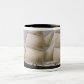 Ein zwei bemasteter Schooner vor Dover (Öl auf Zweifarbige Tasse (Mittel)