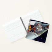 Ein zweiköpfiges Gemini-Raumschiff im Flug entführ Notizblock (Innenseite)