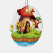 Ein Zwerg außerhalb eines Pilzhauses Keramikornament (Rechts)
