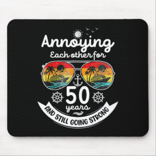 Einander 50 Jahre lang auf die Nerven gehen 50. Ho Mousepad