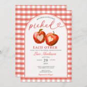 einander gepicktes Red Apple Gingham-Brautparty Einladung (Vorne/Hinten)