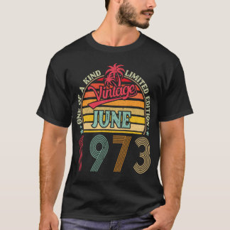 Eine ähnliche Vintage limitierte Ausgabe im Juni 1 T-Shirt