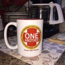 Eine andere dient anderen der Wertschätzung Tasse