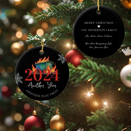 Eine andere Drehung | Funny 2024 Dumpster Fire Keramik Ornament