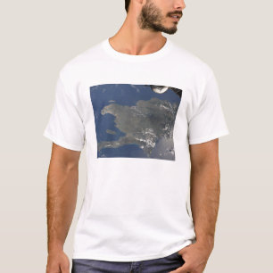 Eine Ansicht der karibischen Insel von Hispaniola T-Shirt