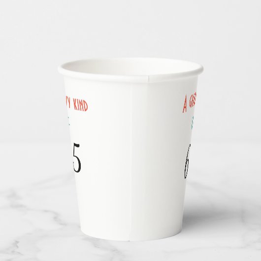 Eine Art von 65 Pappbecher (Rechts)