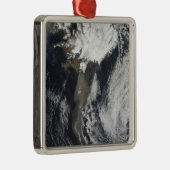 Eine Aschewolke Ornament Aus Metall (Rechts)