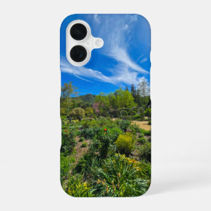 eine atemberaubende Federlandschaft im Garten iPhone 16 Hülle