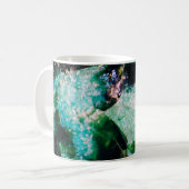 Eine Aura der Emeralds Kaffeetasse (Vorderseite Links)