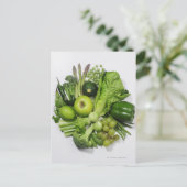 Eine Auswahl an grünem Obst und Gemüse. Postkarte (Stehend Vorderseite)